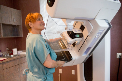 Em campanhas de conscientização sobre mamografia, Vinicius Tadeu Sattin Rodrigues analisa quais estratégias realmente funcionam para ampliar o acesso ao exame e salvar vidas.