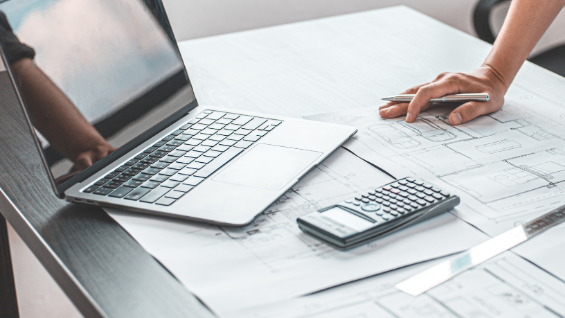 Red Tech Empreendimentos Ltda destaca os principais desafios da tecnologia na engenharia tradicional e explica como estratégias modernas podem ajudar a superá-los.